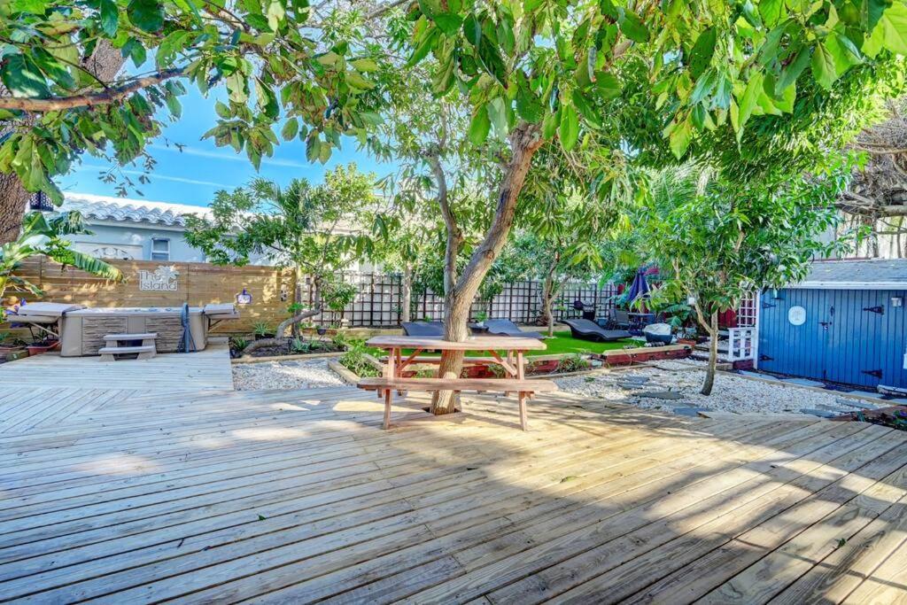Garden Beach Studio @The Island Deerfield Beach Eksteriør billede
